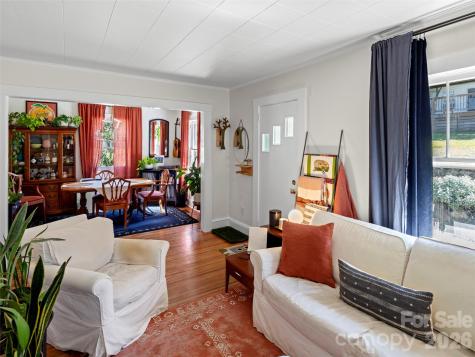 79 Craig Circle Asheville NC 28805