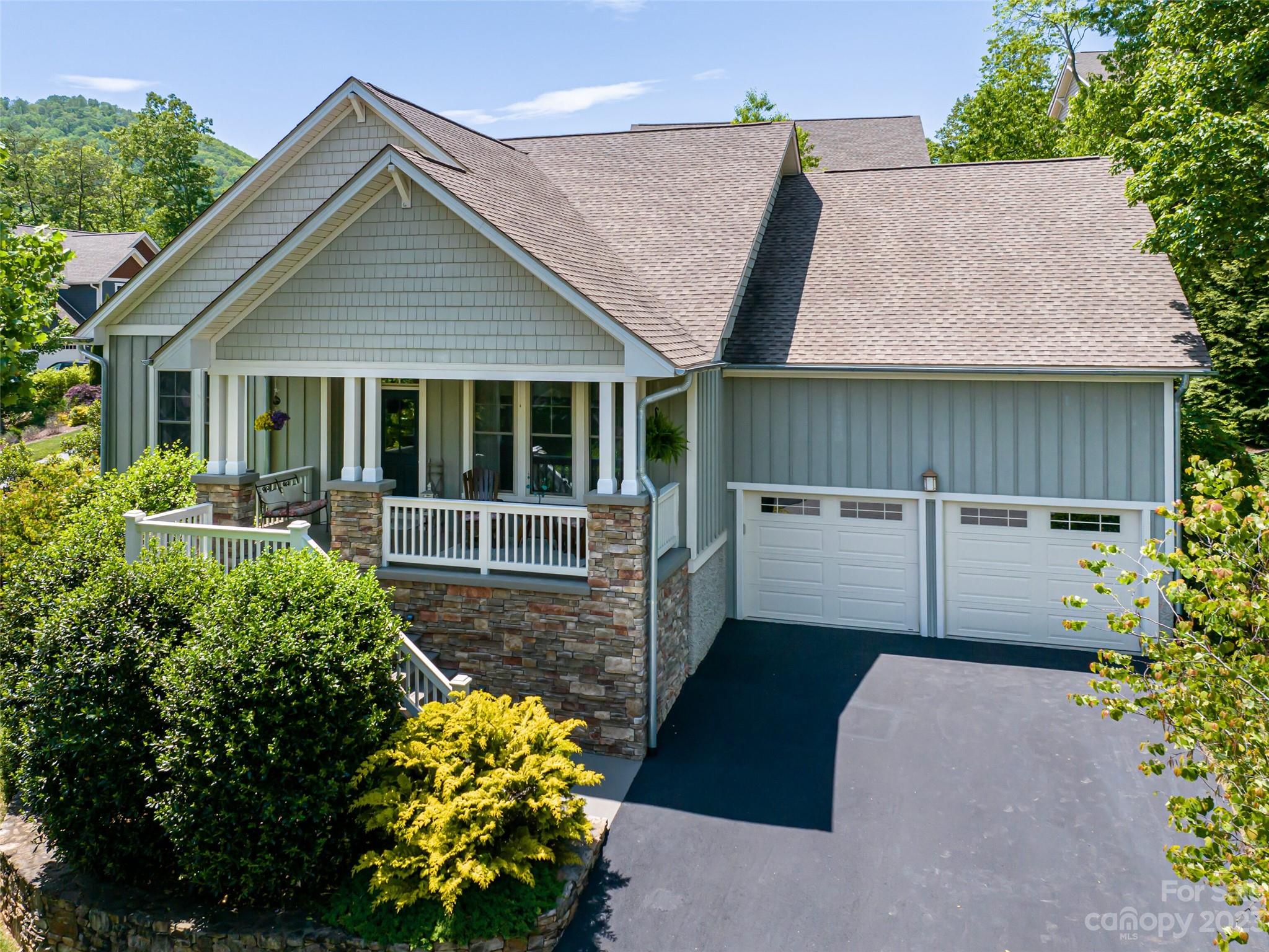 2 Turkey Roost Court Fairview NC 28730