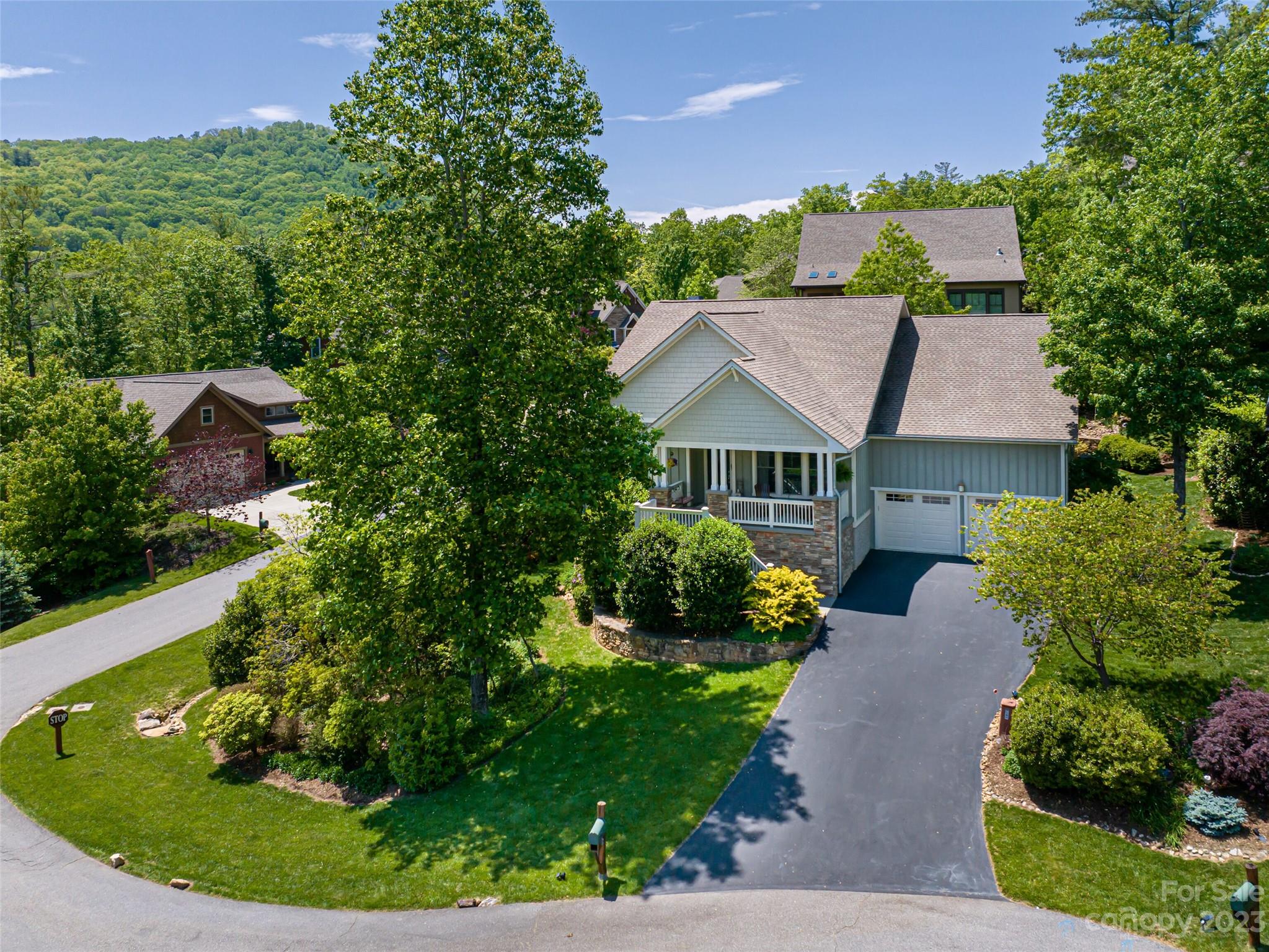 2 Turkey Roost Court Fairview NC 28730