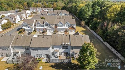 10207 Garmoyle Street Charlotte NC 28277