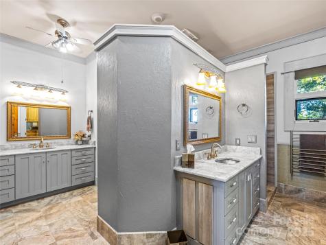 12 Trailridge Road Asheville NC 28804