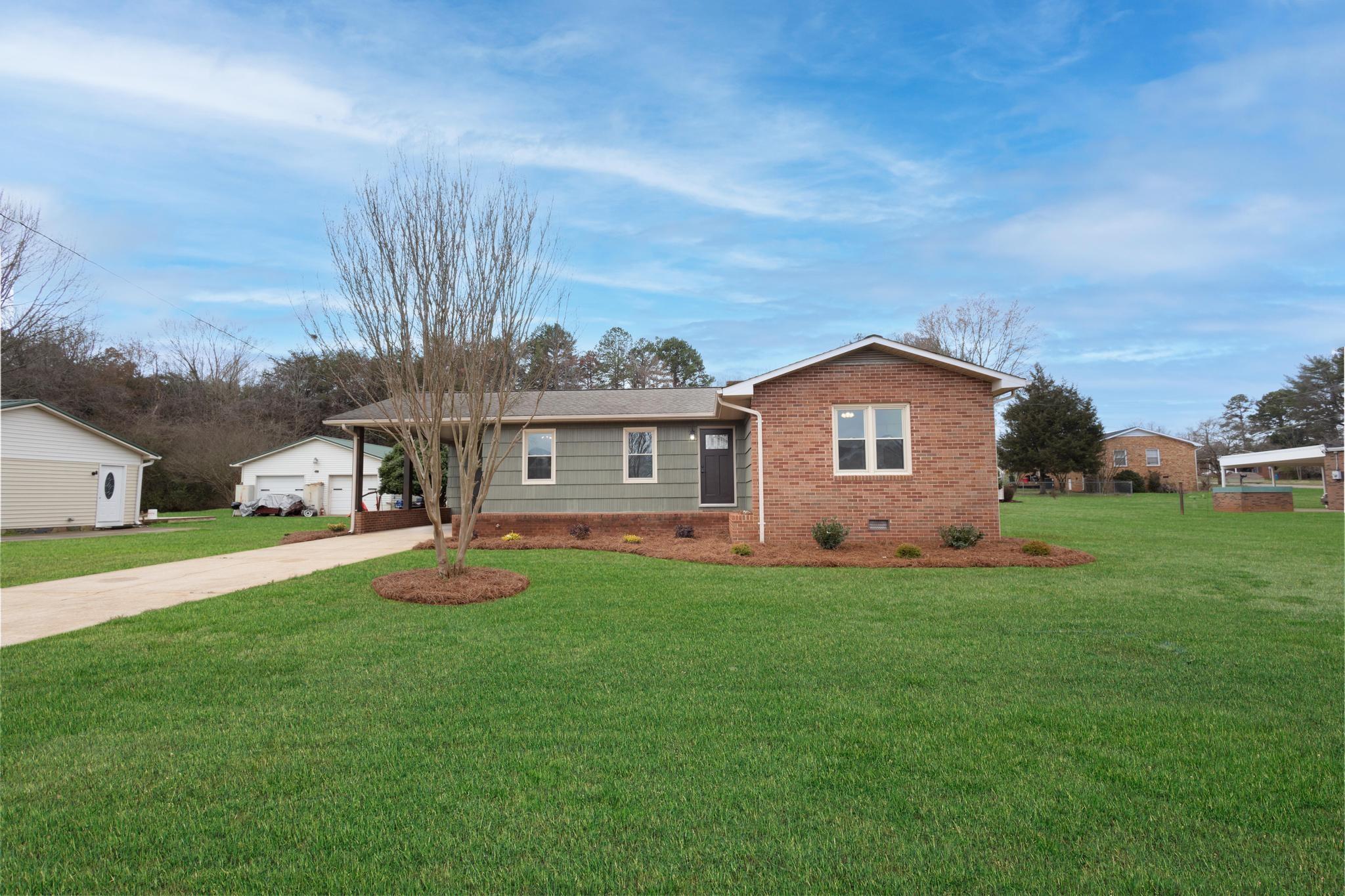 506 Holly Street Statesville NC 28677