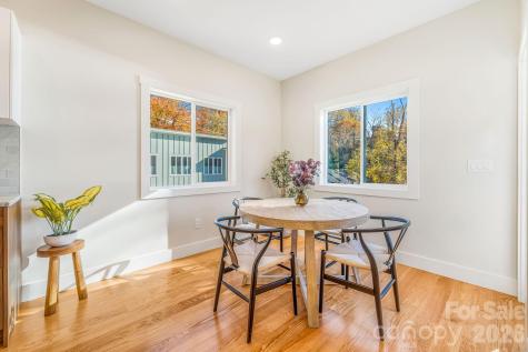 67 Crestfield Avenue Asheville NC 28804