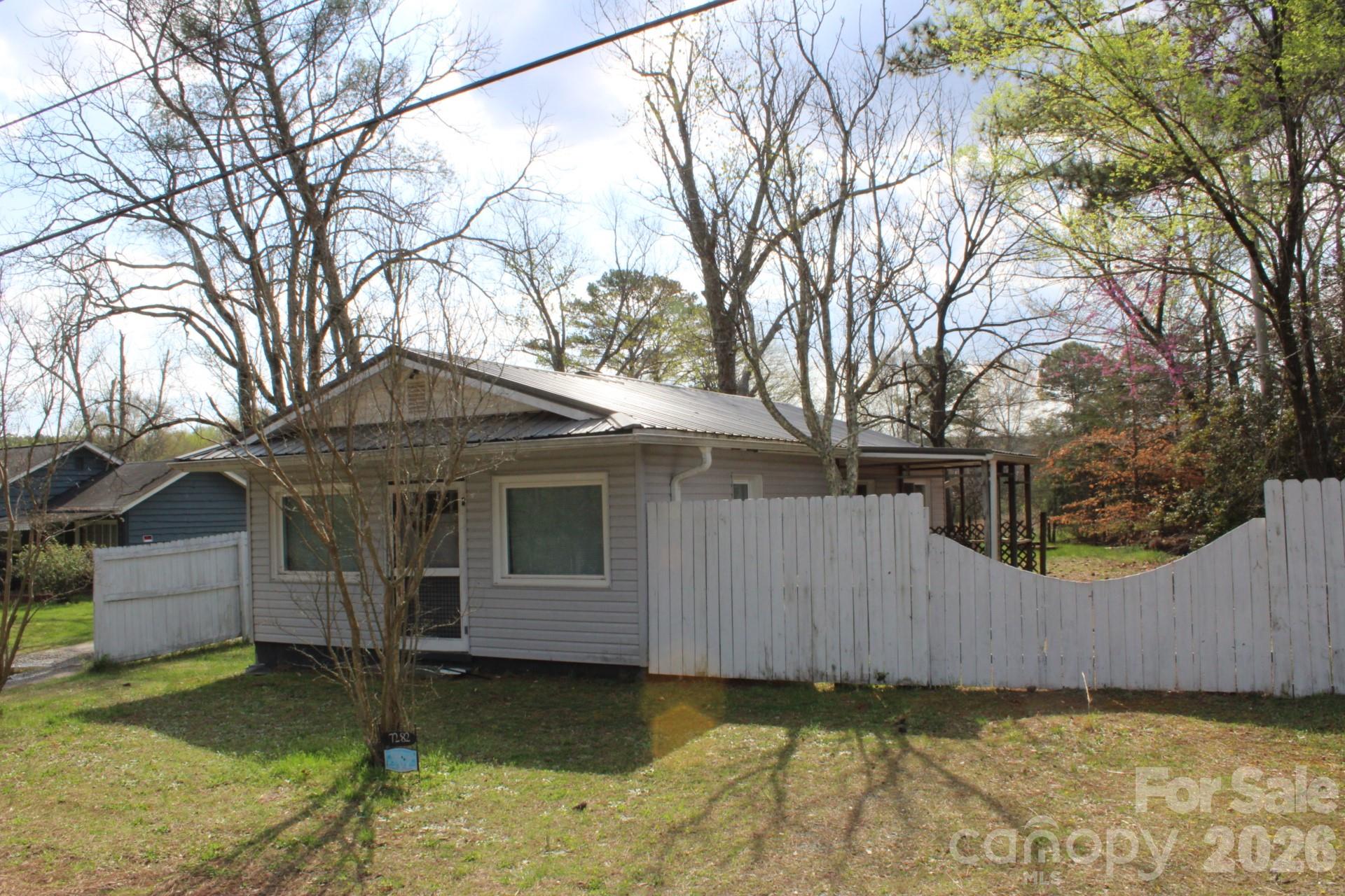 7282 Nc Highway 108 Highway E Mill Spring NC 28756
