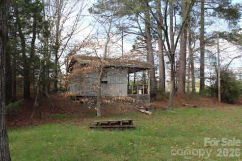 7282 Nc Highway 108 Highway E Mill Spring NC 28756