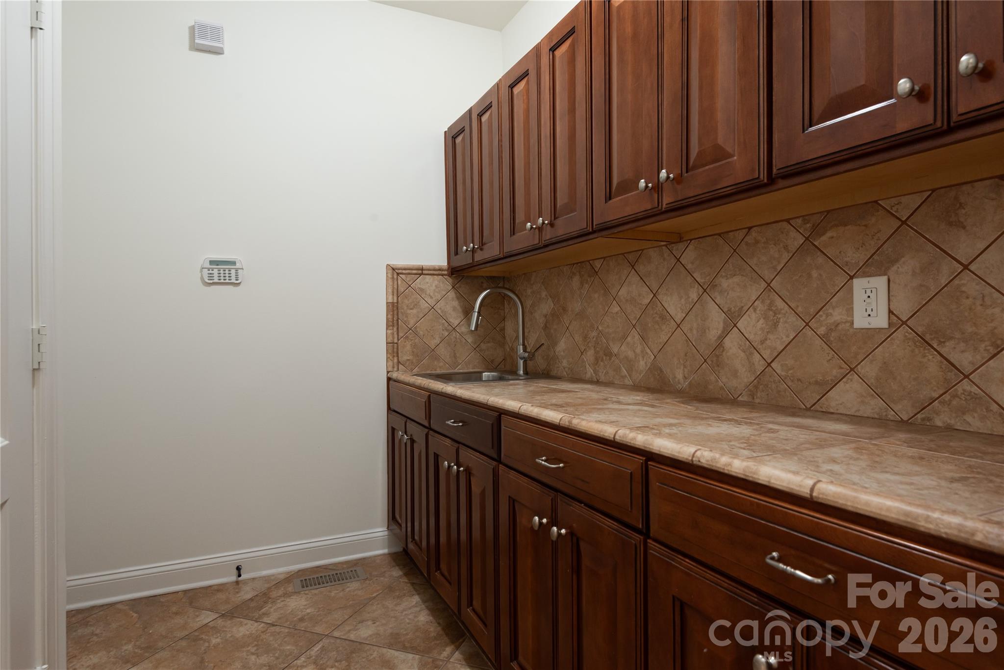 939 Linda Lane Charlotte NC 28211