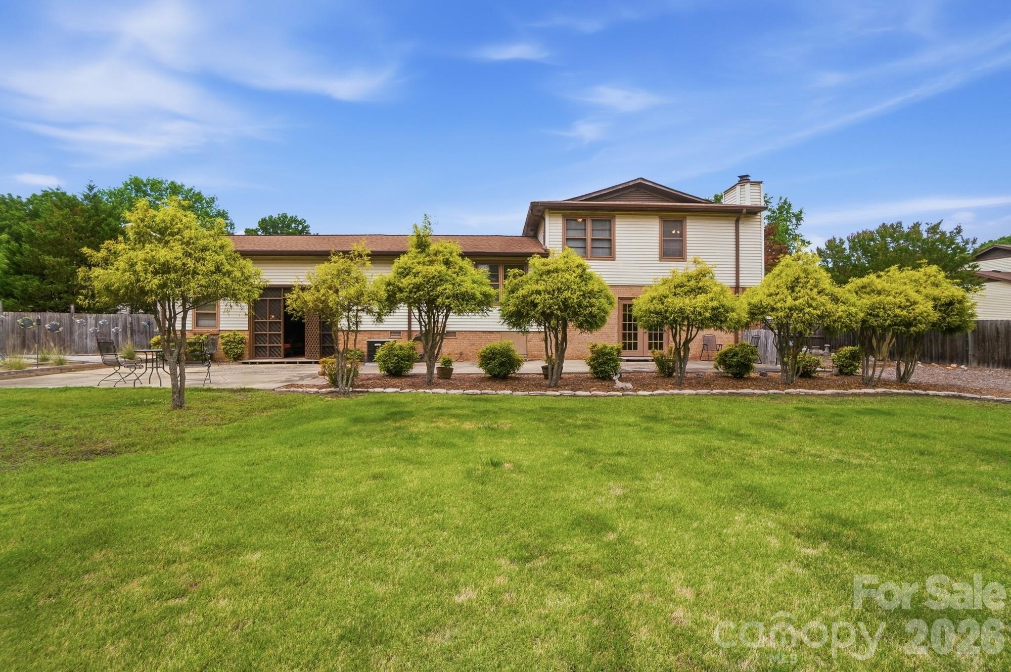 12006 Swanee Lane Charlotte NC 28273