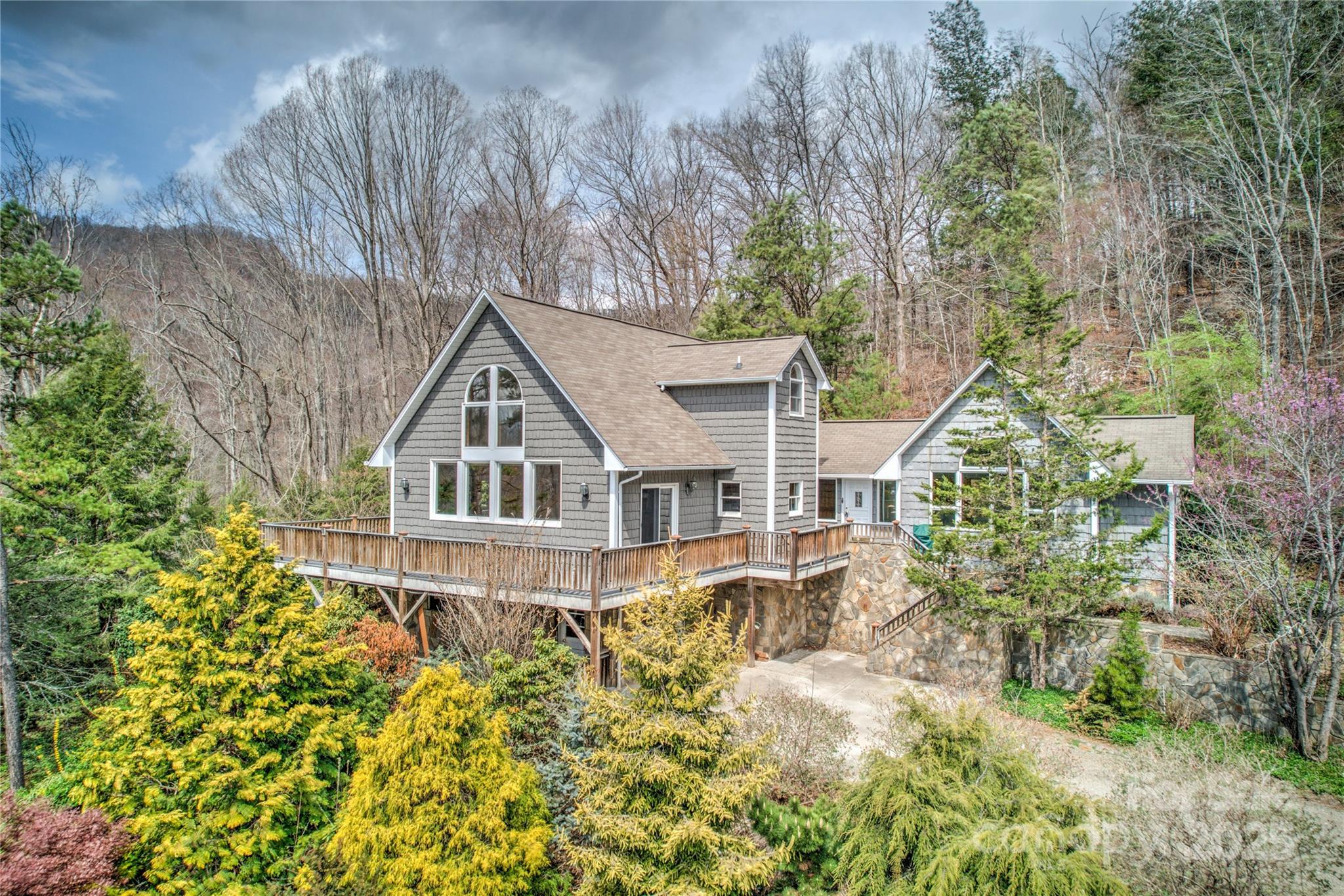 225 Seasons Drive Clyde NC 28721