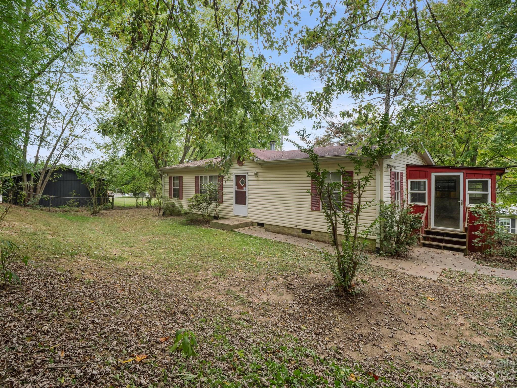 54 Mcclure Drive Etowah NC 28729