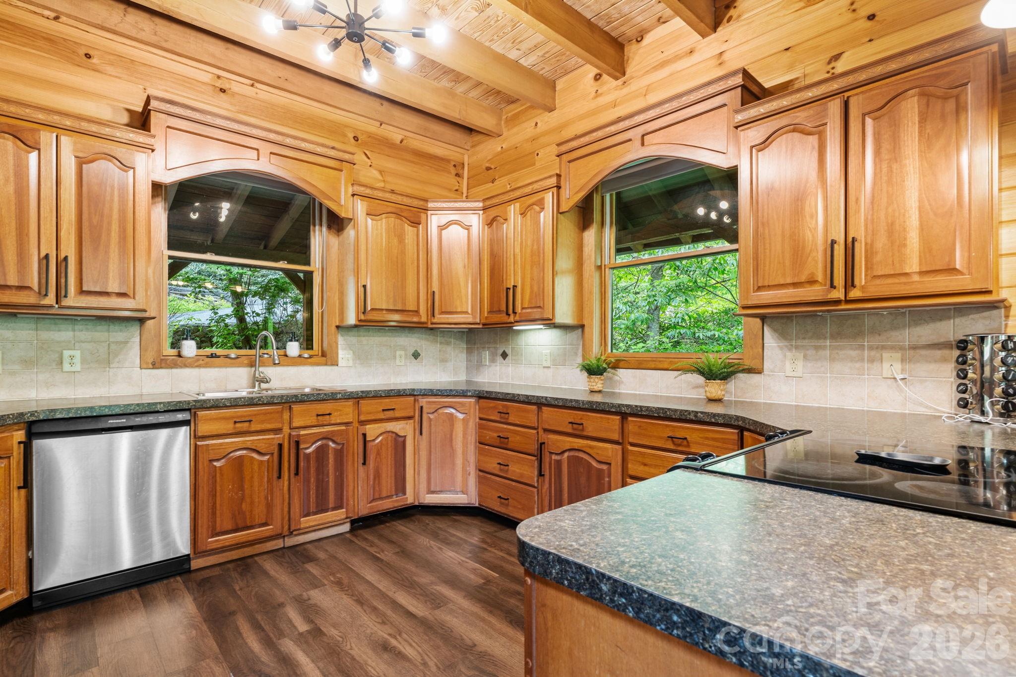 965 Winterstar Loop Burnsville NC 28714
