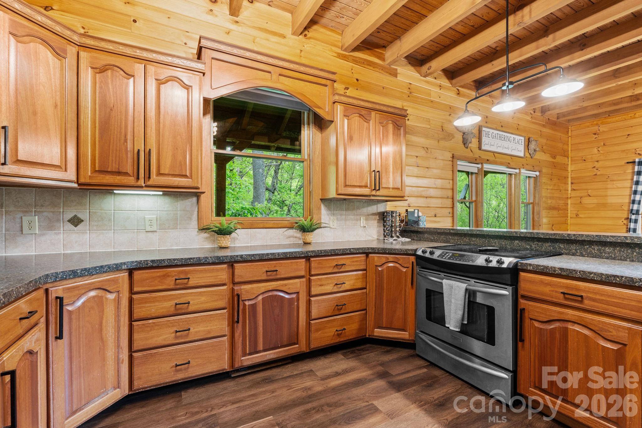 965 Winterstar Loop Burnsville NC 28714