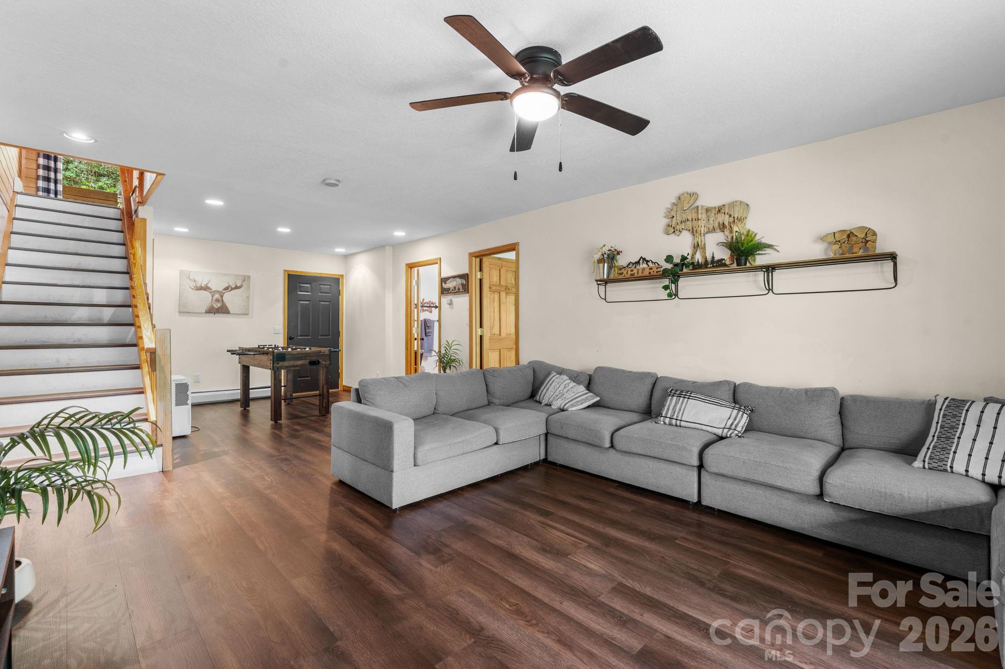 965 Winterstar Loop Burnsville NC 28714