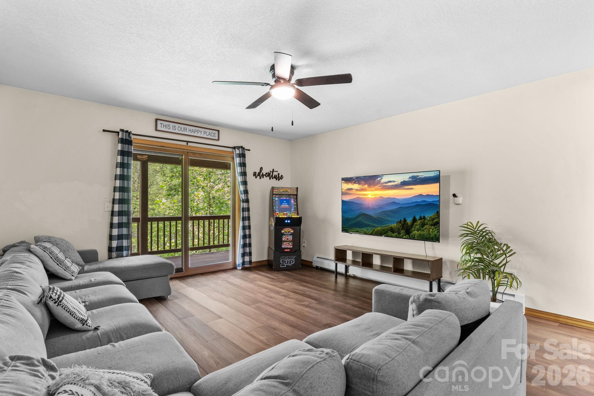 965 Winterstar Loop Burnsville NC 28714