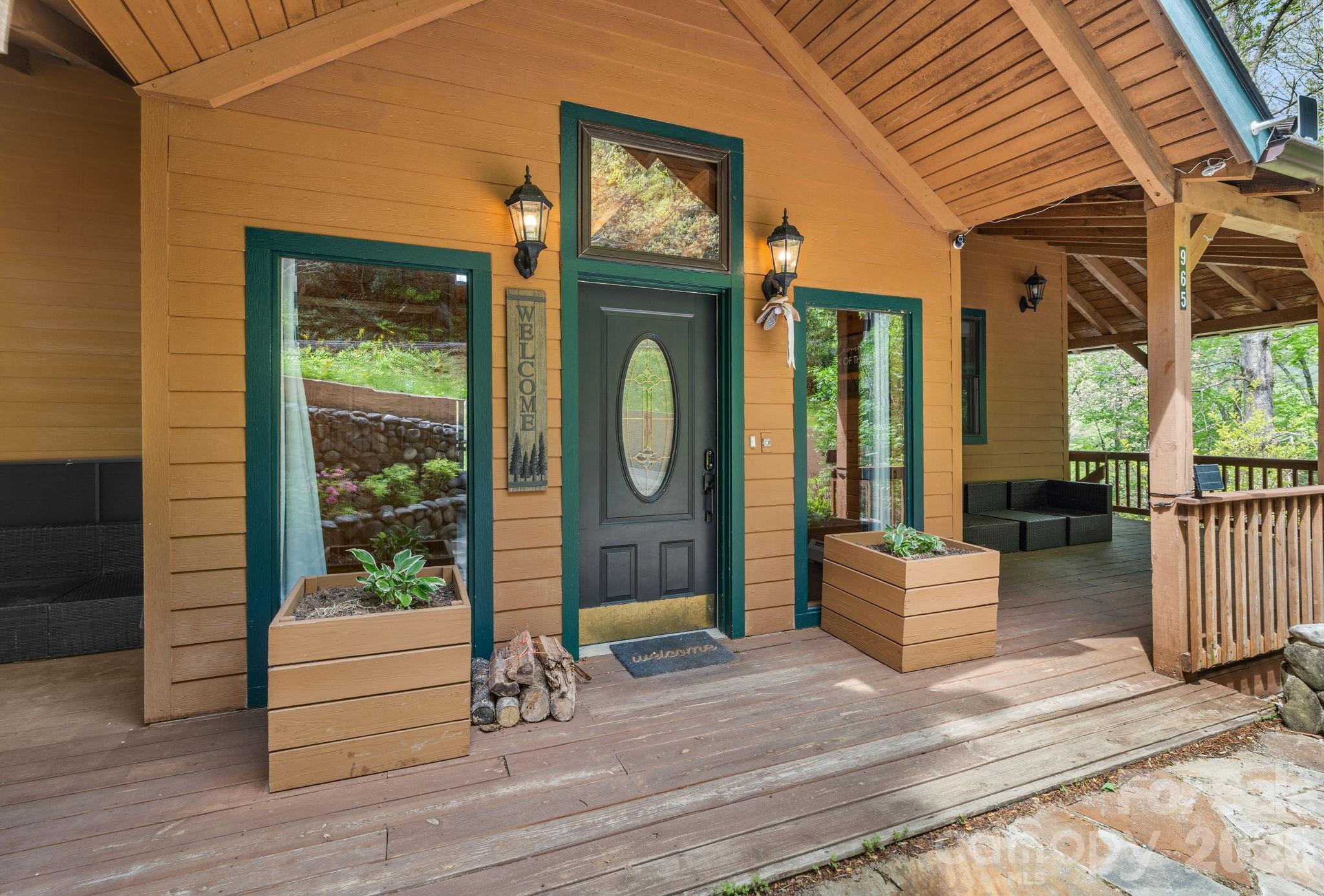 965 Winterstar Loop Burnsville NC 28714
