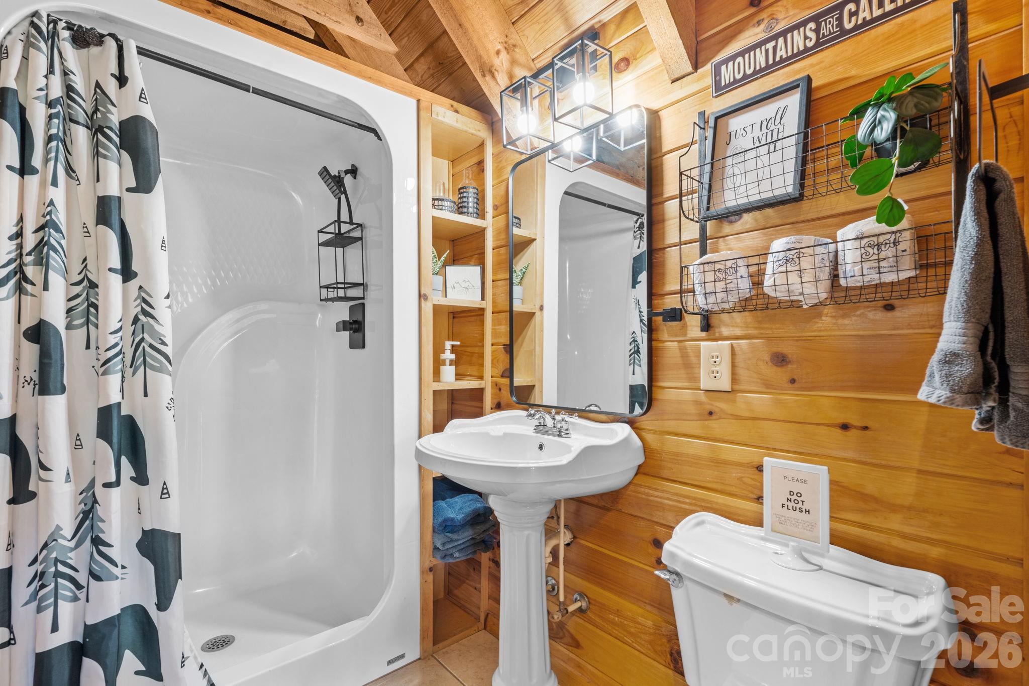 965 Winterstar Loop Burnsville NC 28714