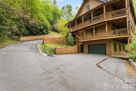 965 Winterstar Loop Burnsville NC 28714