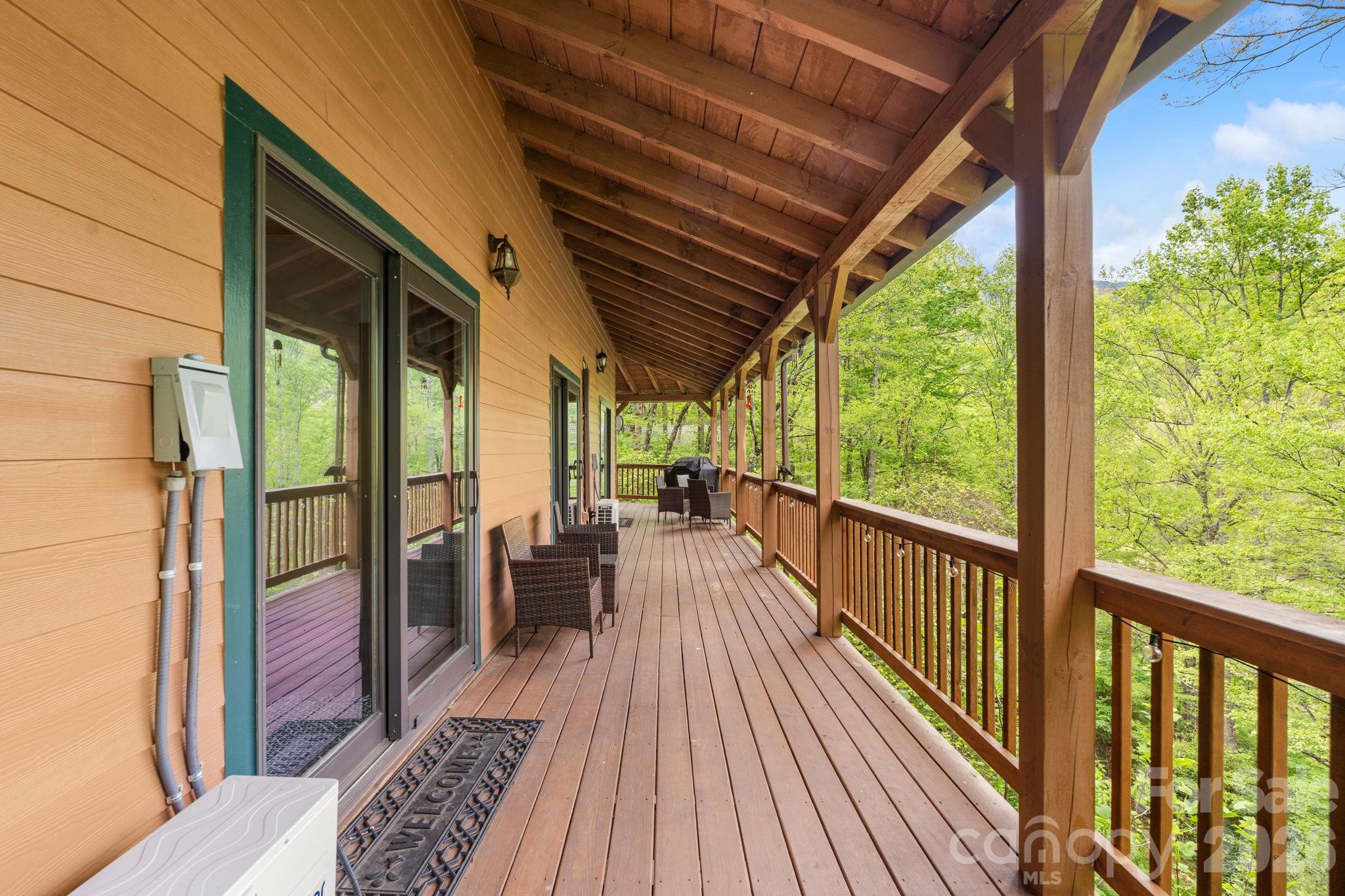 965 Winterstar Loop Burnsville NC 28714