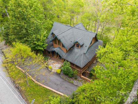 965 Winterstar Loop Burnsville NC 28714