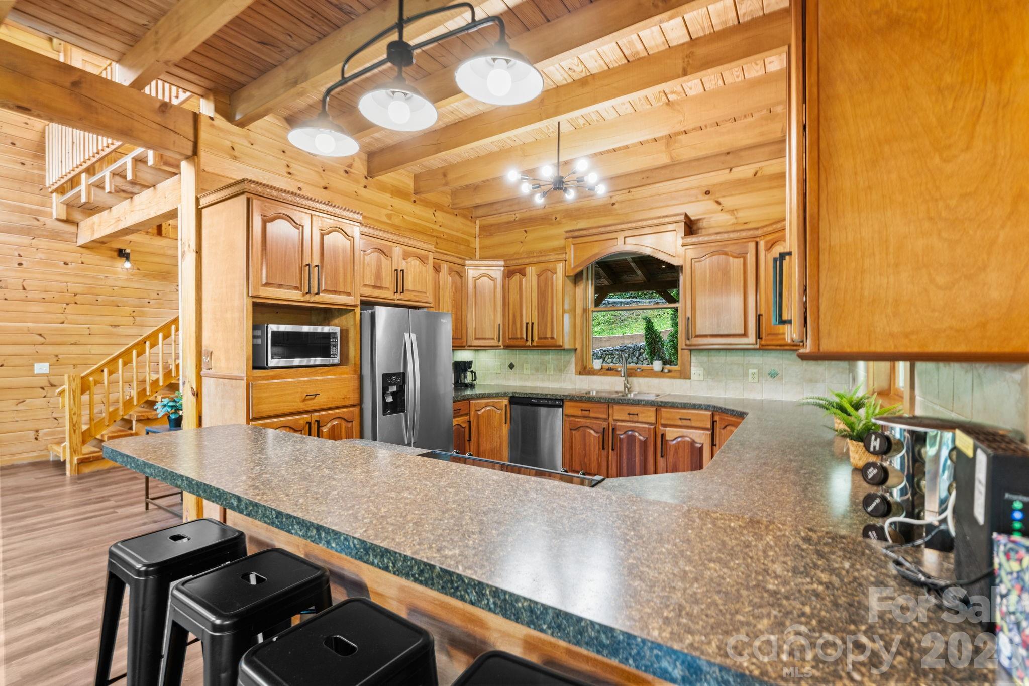 965 Winterstar Loop Burnsville NC 28714