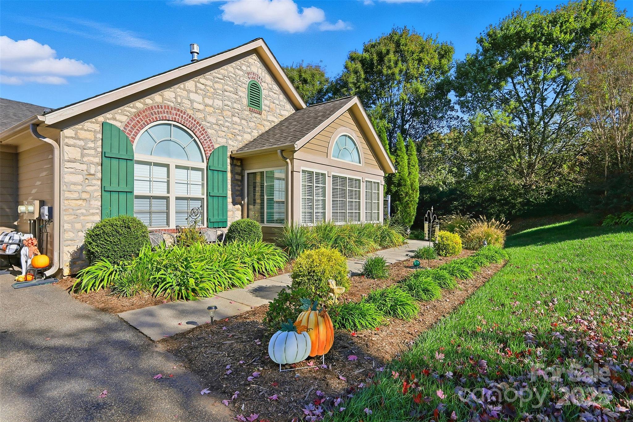 817 Wynnshire Drive Hickory NC 28601