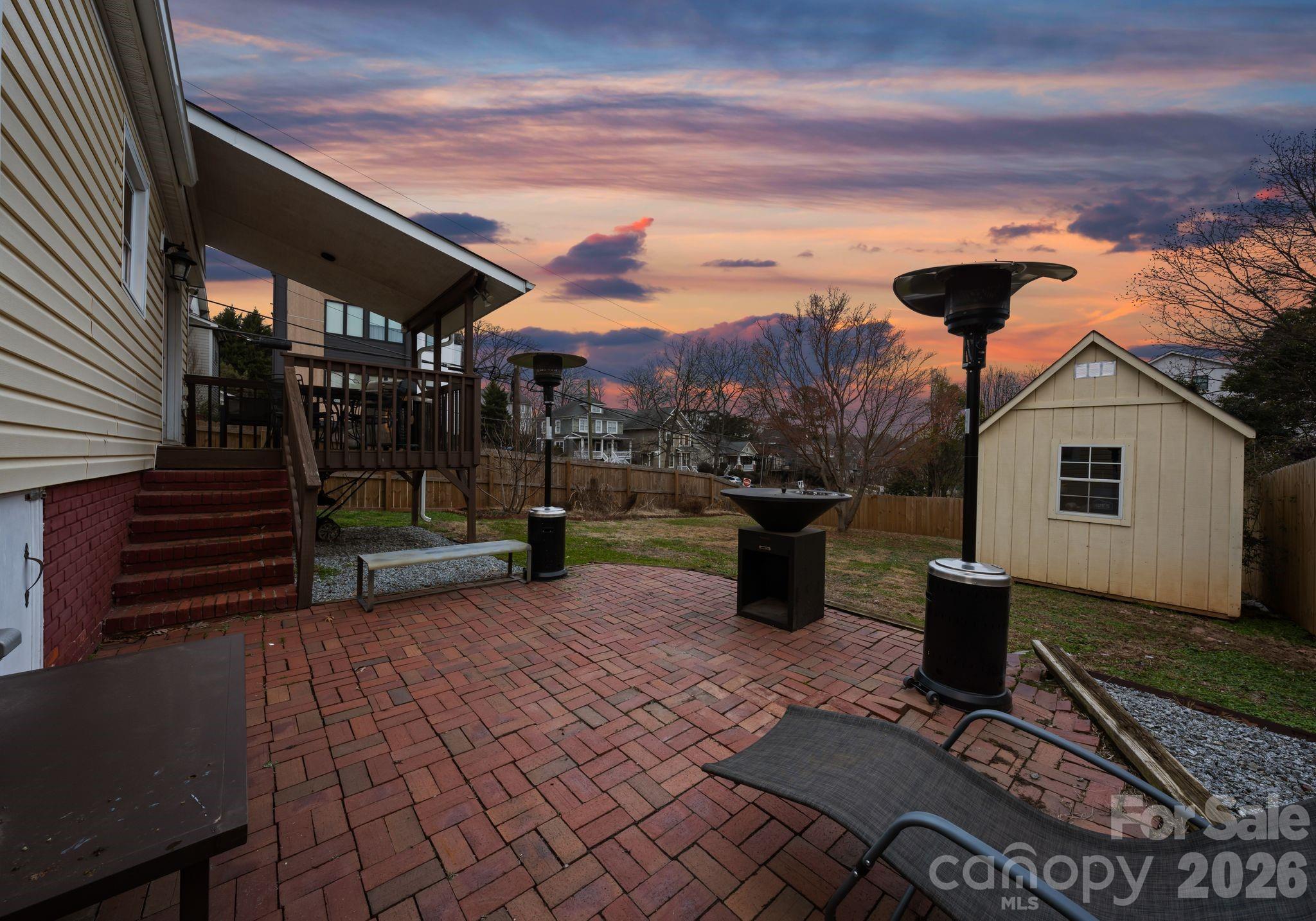 1424 Nandina Street Charlotte NC 28205