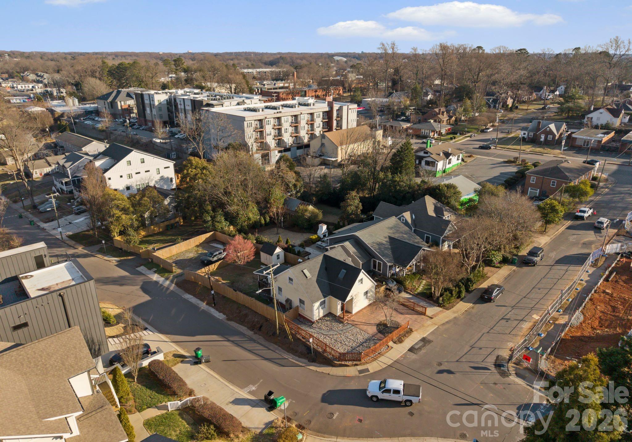 1424 Nandina Street Charlotte NC 28205