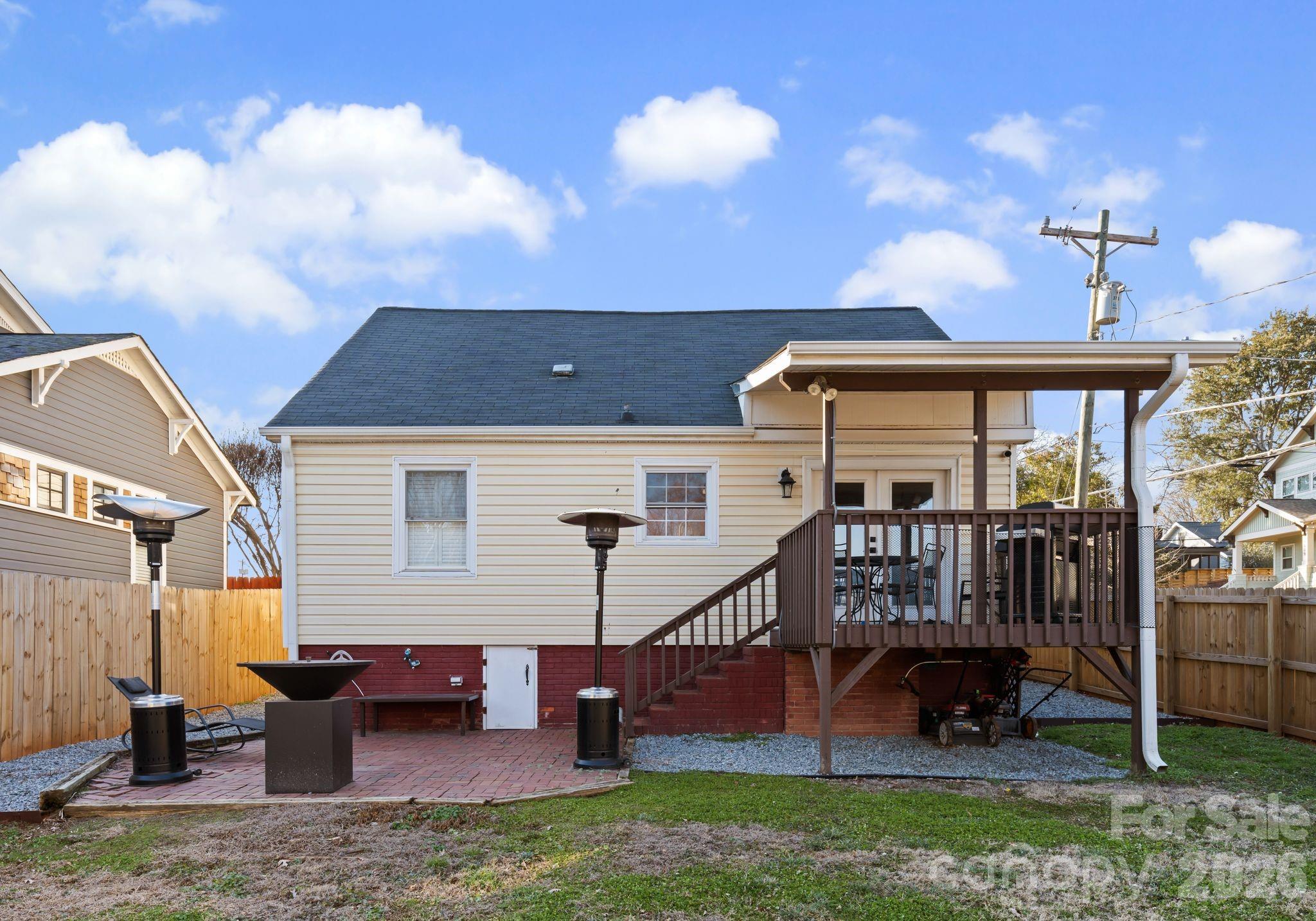 1424 Nandina Street Charlotte NC 28205