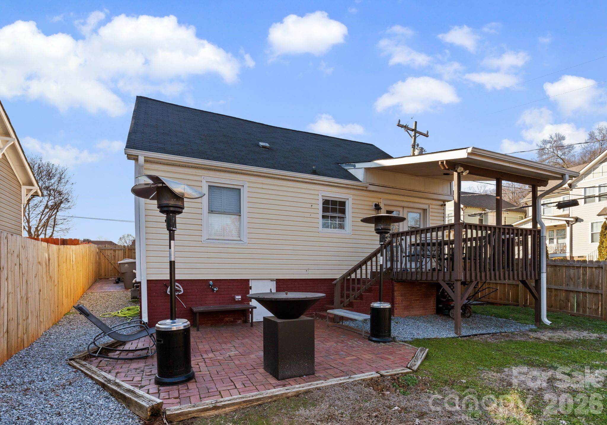 1424 Nandina Street Charlotte NC 28205