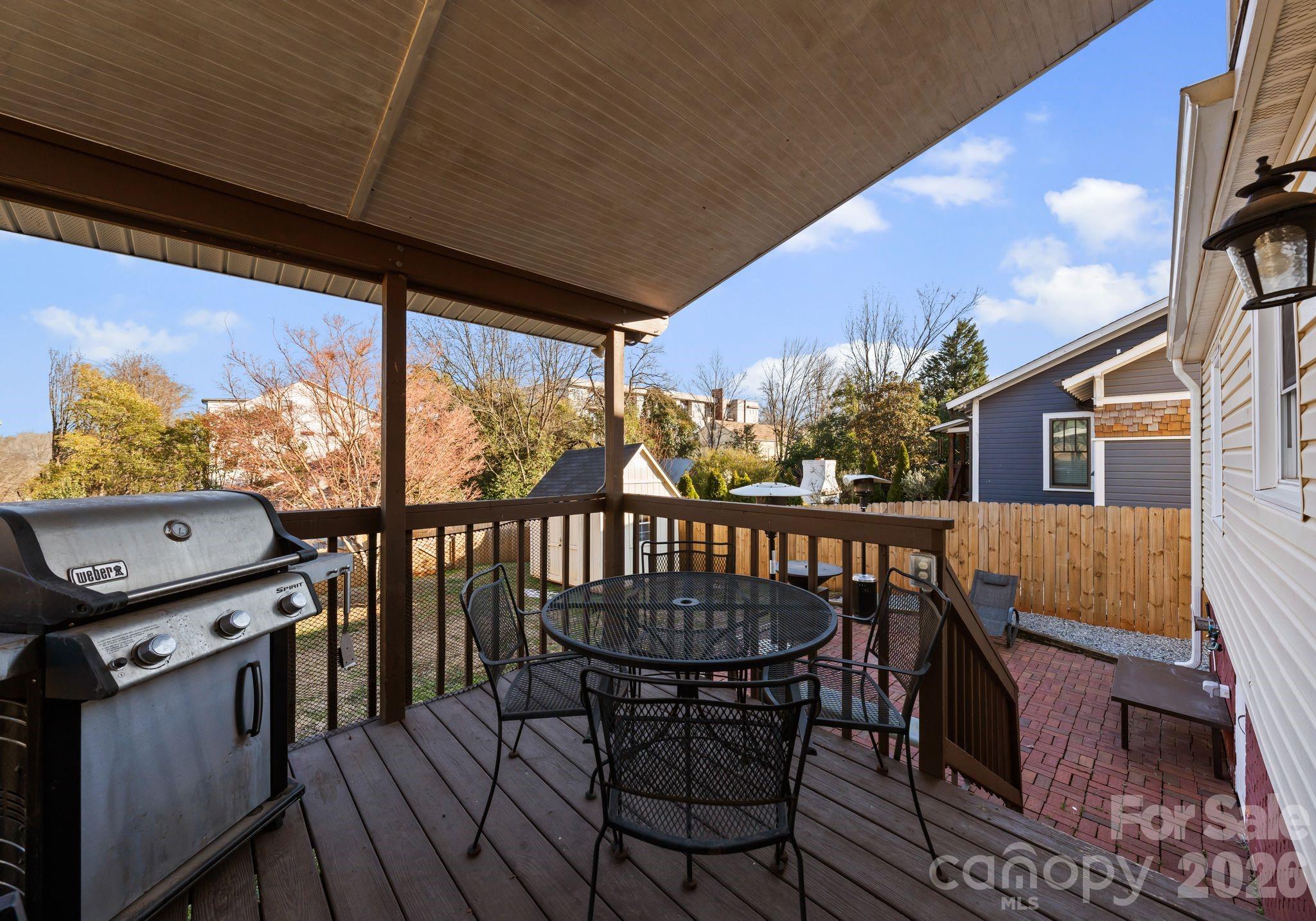 1424 Nandina Street Charlotte NC 28205