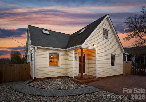 1424 Nandina Street Charlotte NC 28205