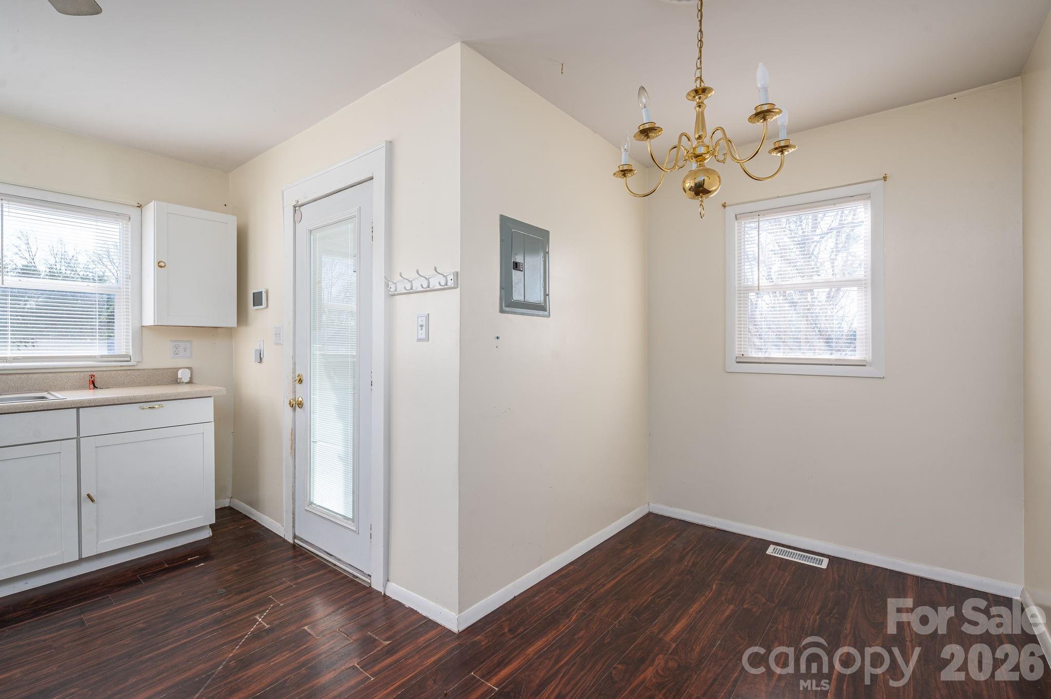 329 W Main Street Lincolnton NC 28092