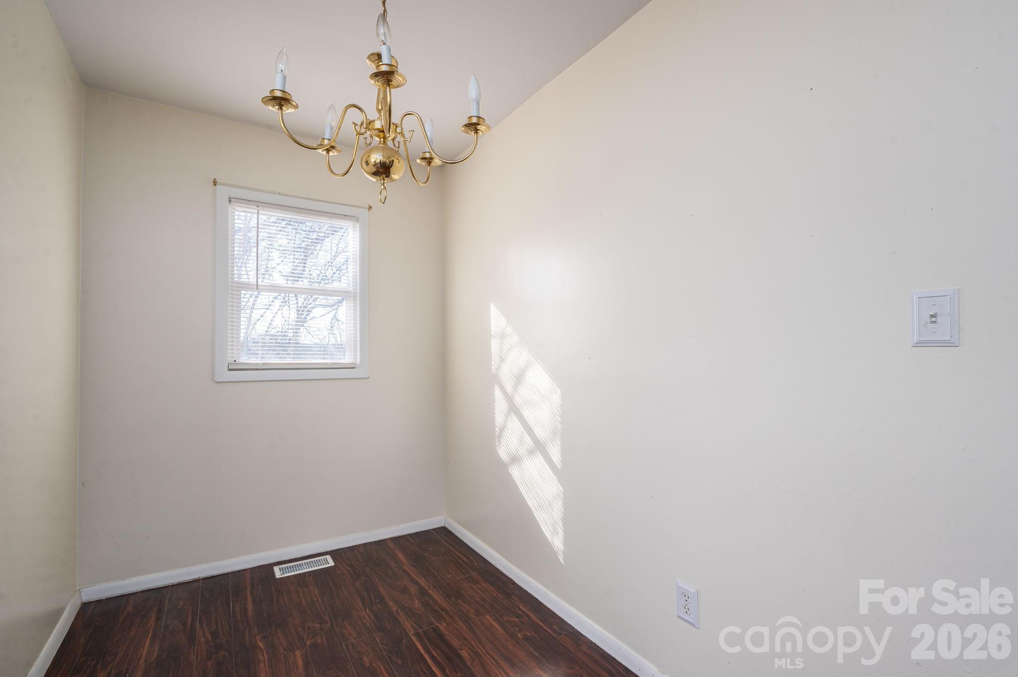 329 W Main Street Lincolnton NC 28092