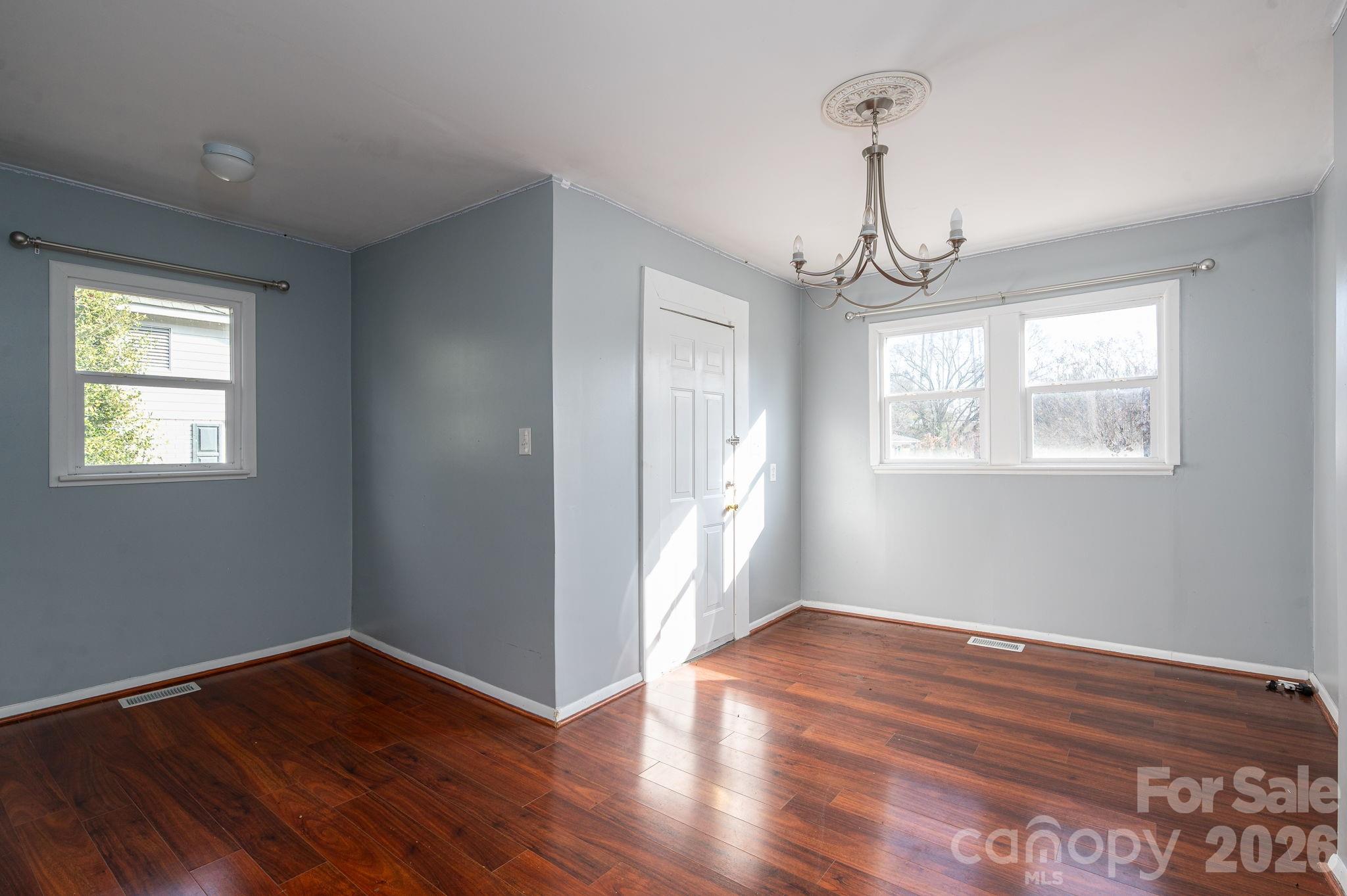 329 W Main Street Lincolnton NC 28092