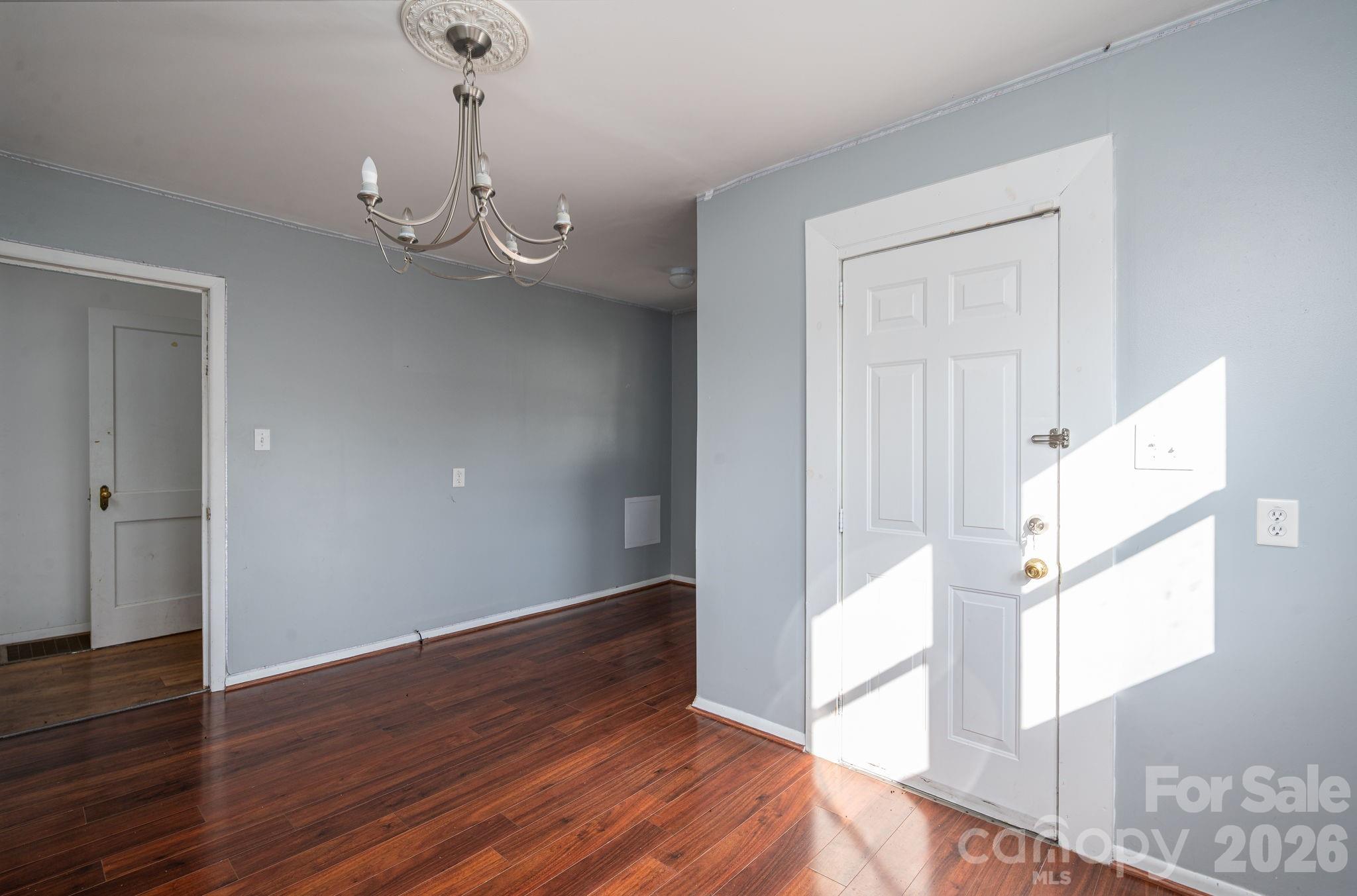 329 W Main Street Lincolnton NC 28092