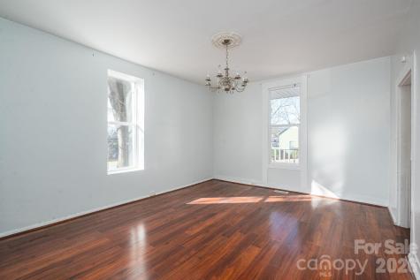 329 W Main Street Lincolnton NC 28092