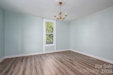 329 W Main Street Lincolnton NC 28092