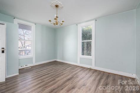 329 W Main Street Lincolnton NC 28092