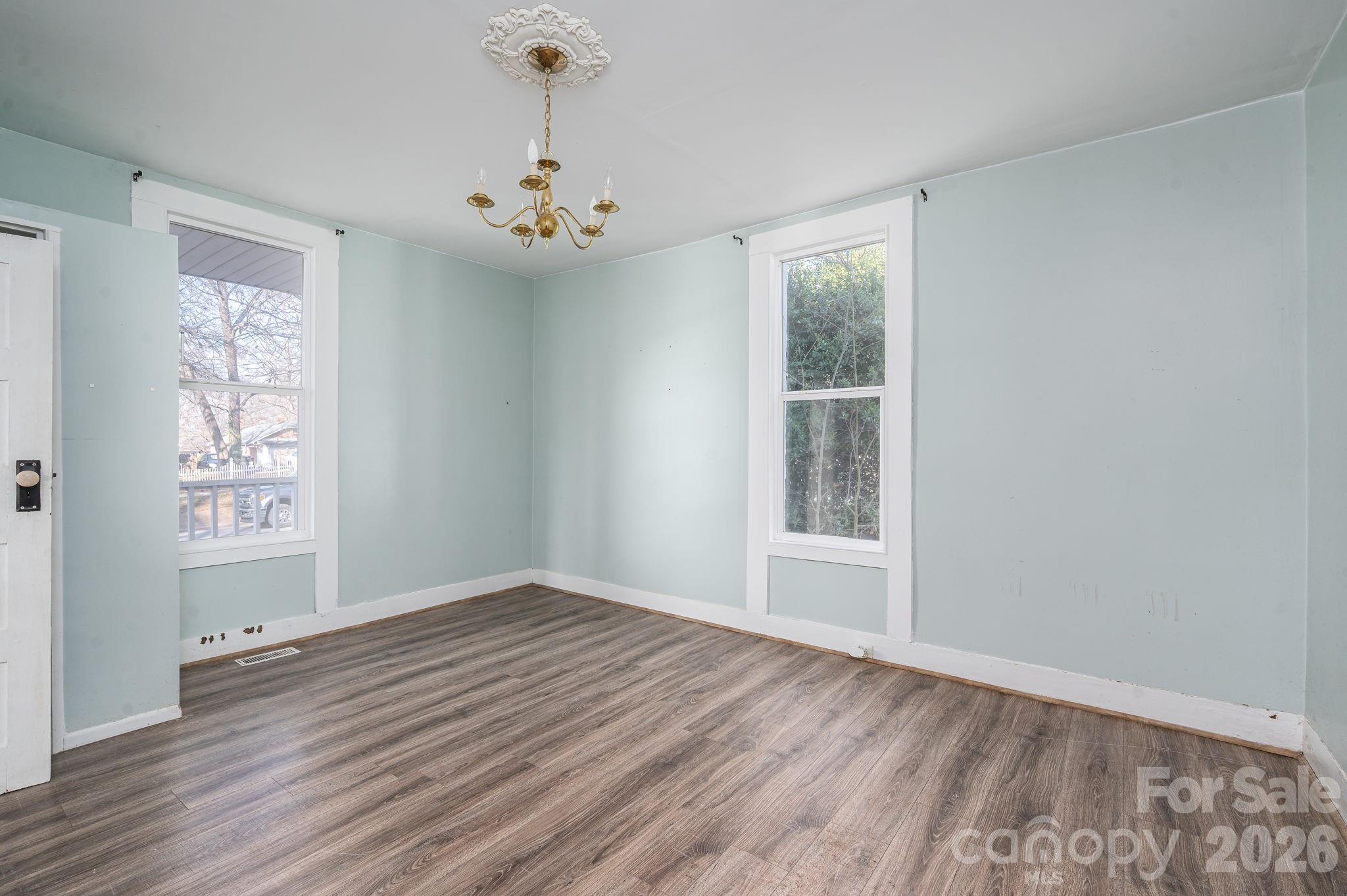 329 W Main Street Lincolnton NC 28092