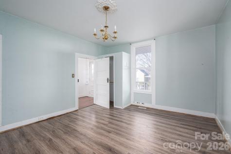329 W Main Street Lincolnton NC 28092