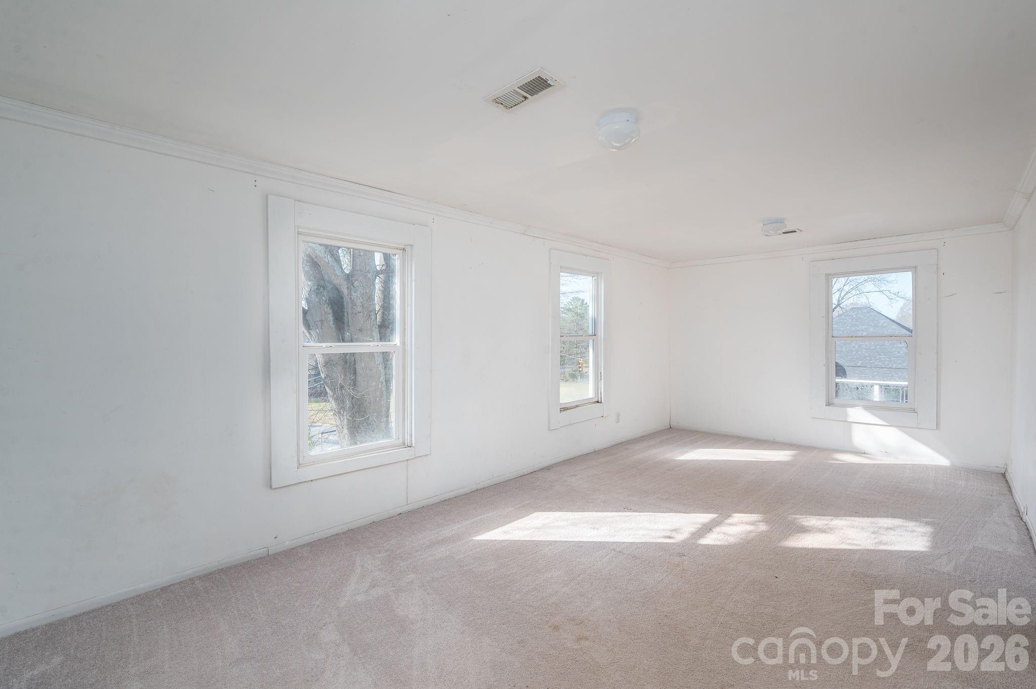 329 W Main Street Lincolnton NC 28092