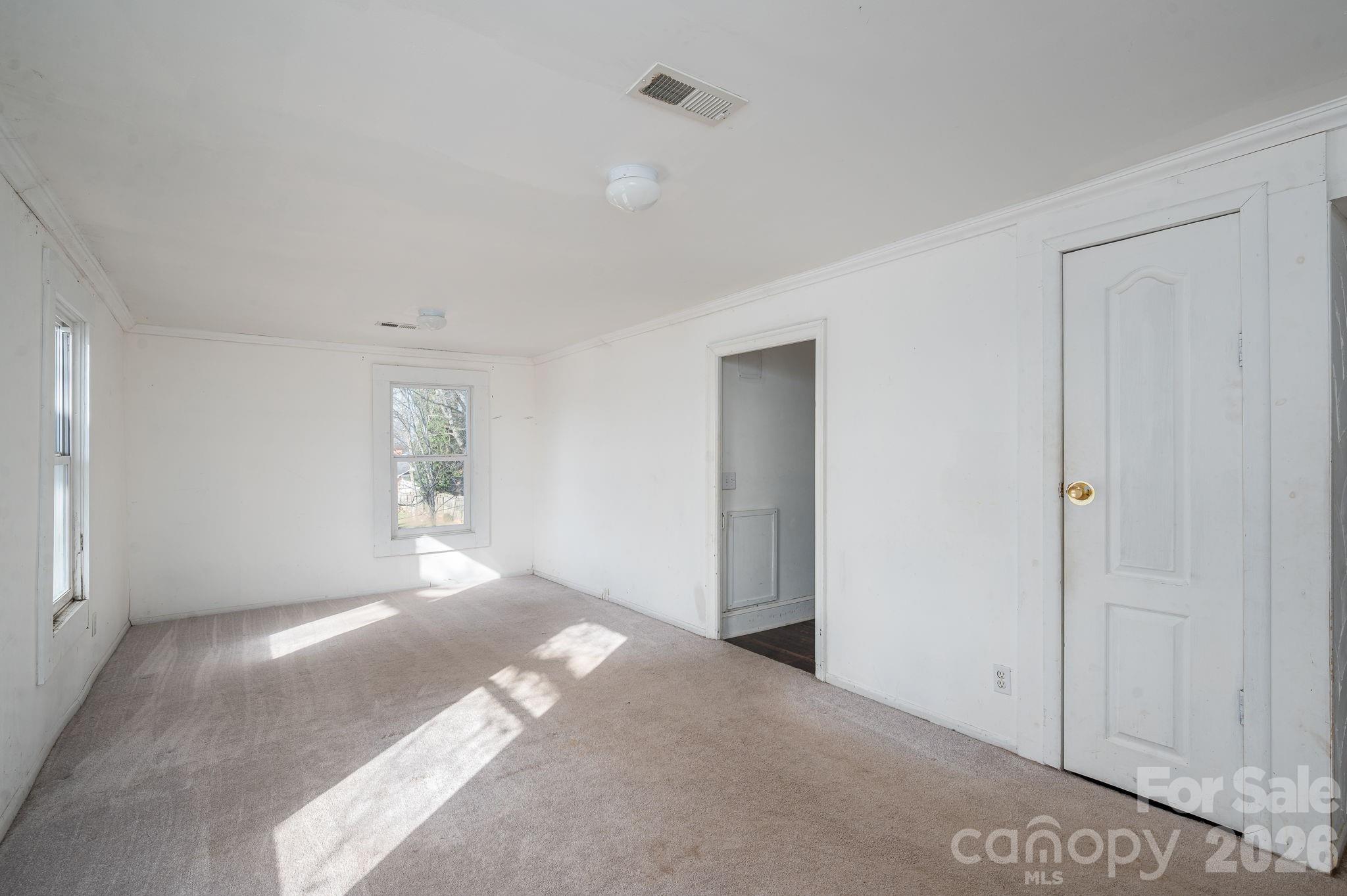 329 W Main Street Lincolnton NC 28092