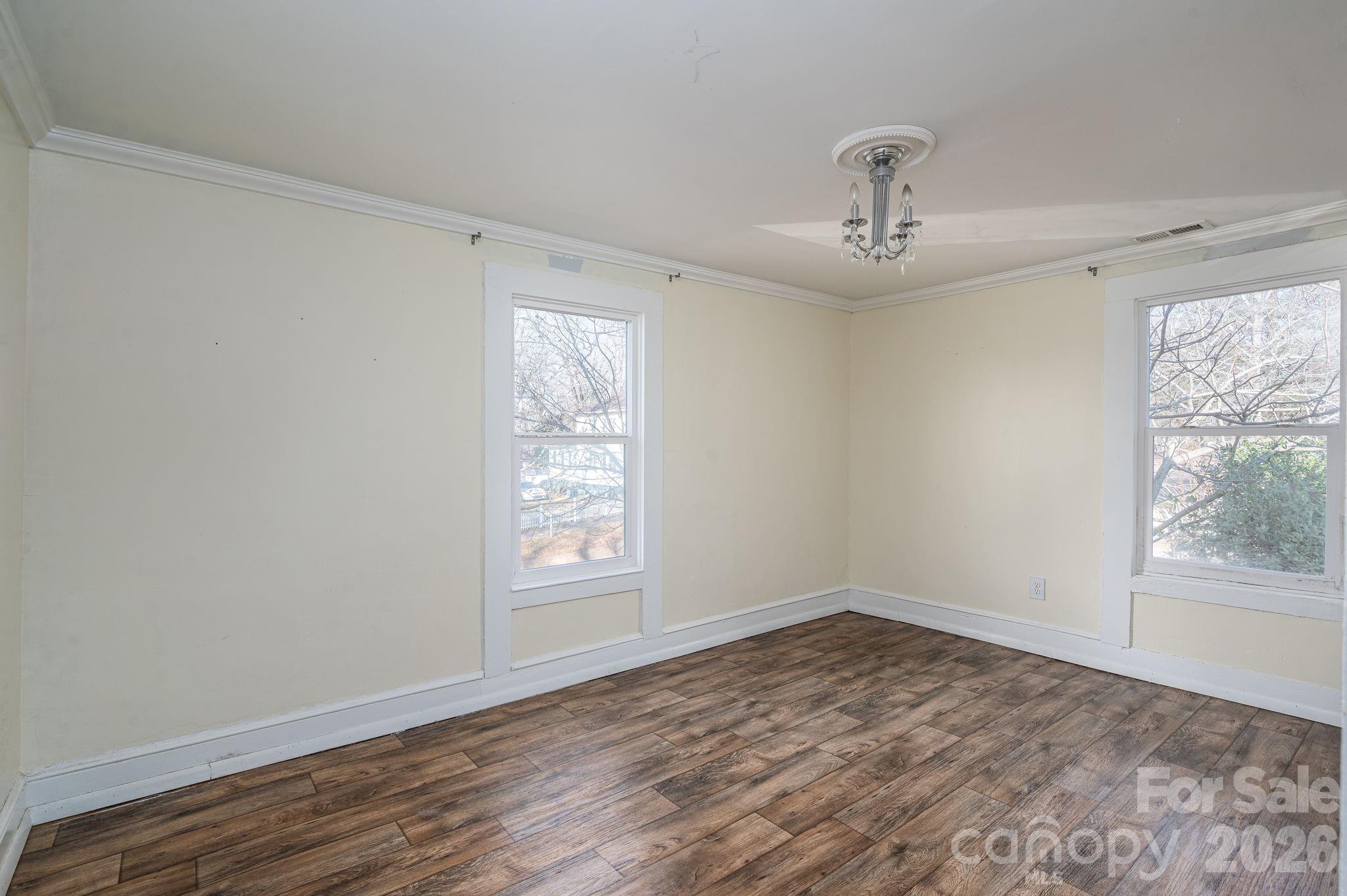 329 W Main Street Lincolnton NC 28092