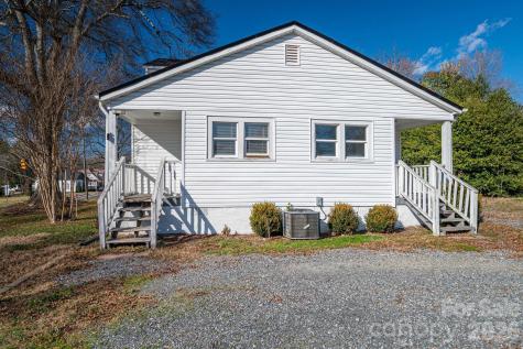 329 W Main Street Lincolnton NC 28092