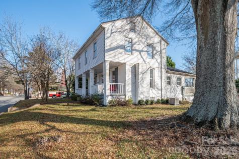 329 W Main Street Lincolnton NC 28092