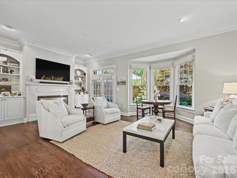 1117 Dilworth Crescent Row Charlotte NC 28203