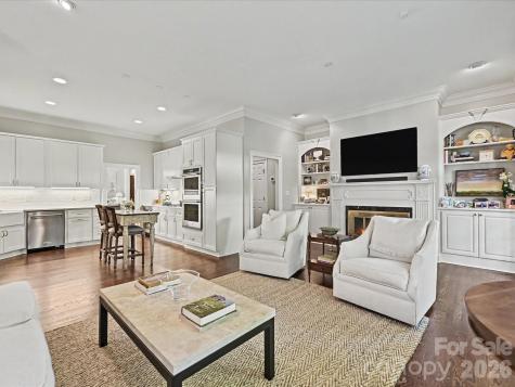 1117 Dilworth Crescent Row Charlotte NC 28203