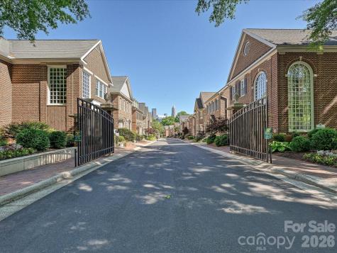 1117 Dilworth Crescent Row Charlotte NC 28203