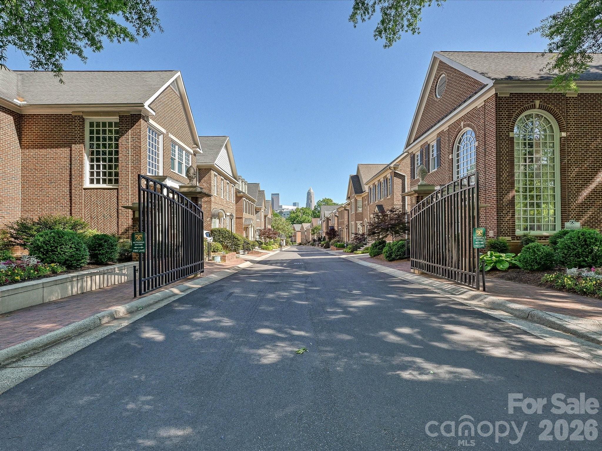 1117 Dilworth Crescent Row Charlotte NC 28203