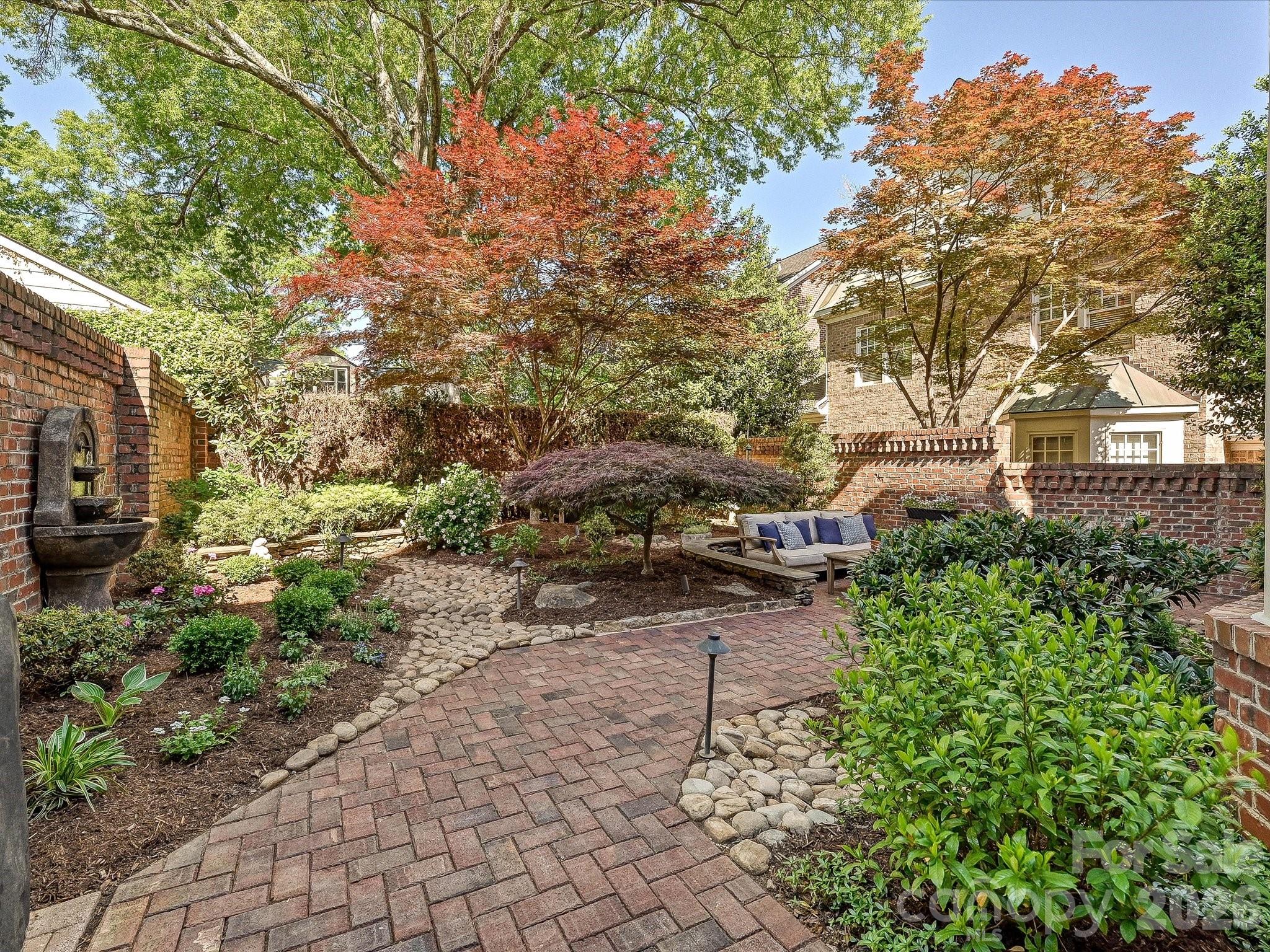 1117 Dilworth Crescent Row Charlotte NC 28203