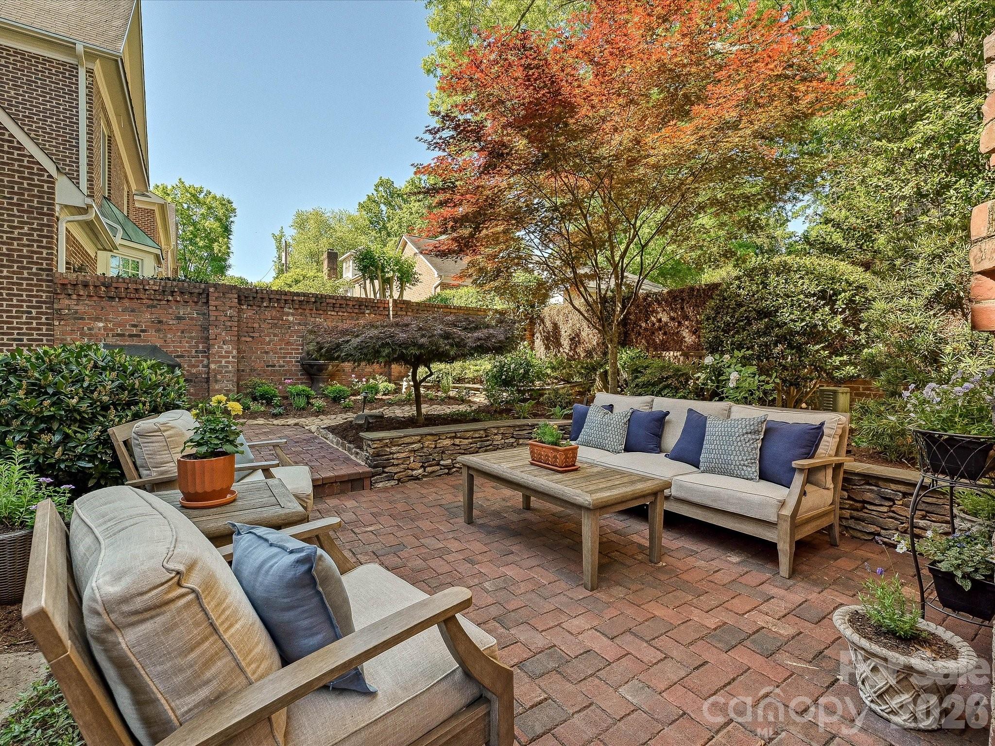 1117 Dilworth Crescent Row Charlotte NC 28203